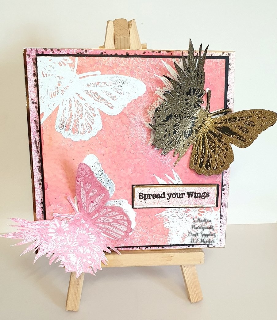 Craftyshaz1's tweet photo. 2 samples made for Pearlywinks On Hochanda on 18th May at 11am & 2pm.
To see a photo tutorial of these cards hop on over to Pearlywinks blog:
https://t.co/j7Cd3JiV24
@PearlywinksCS
@hochandatv
#tutorial #stamping #hochanda #inksprays #crafting
https://t.co/PUSlOygsxA https://t.co/RRS5IjOViY