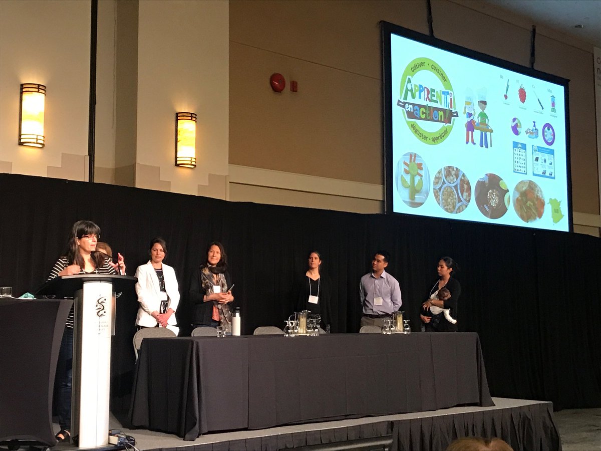 Apprenti_action's tweet photo. Nous sommes choyées de présenter les belles initiatives du NB et et de Terre-Neuve et Labrador lors de la session « De la ferme à l’école sans frontière » 👨🏼🍳🍎👨🏿🍳 #F2SConferenceCanada19 #Apprentienaction #DSFSud #AchetezNB @AchetezNB https://t.co/RezGgDcsaN
