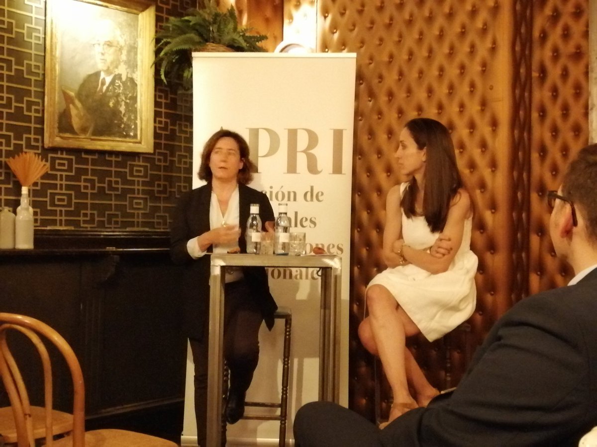 juansalgal's tweet photo. @IsabelPenalosa de @AEF_fundaciones habla sobre #AsuntosPúblicos en el #LobbyHour de @Lobby_ES https://t.co/xUEmt7p8ce