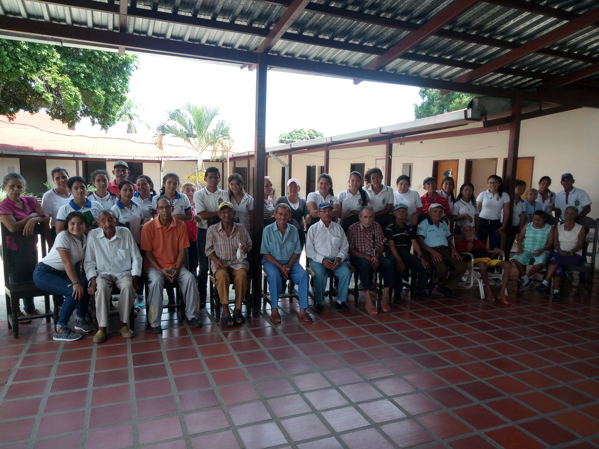 Ext_Sabaneta's tweet photo. La @Ext_Sabaneta desarrolló una actividad socio cultural con los #unefanb de la Carrera TSU Enfer del IV semestre acompañado por el personal del Vas y Pc en Caso Hogar Doña Carmela FUNDANA SABANETA
@unefa_ve @Unefanb_Barinas @UNEFA_VASyPC @solesole27 @EspositoIng @ZenaidaBarinas https://t.co/SKKSo4dGH0