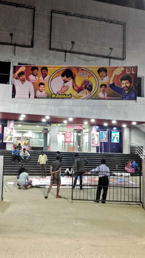 salemskfc_offl's tweet photo. Start #Celebrate 🎉 with 
#SalemSKFC 🔥
Theaters 💥💥

@Siva_Kartikeyan Anna😍

#MrLocalFromTomorrow 

@AllIndiaSKFC @mohandasspugal 
@AnandSkfc @navneth https://t.co/7uHC4rjpcy