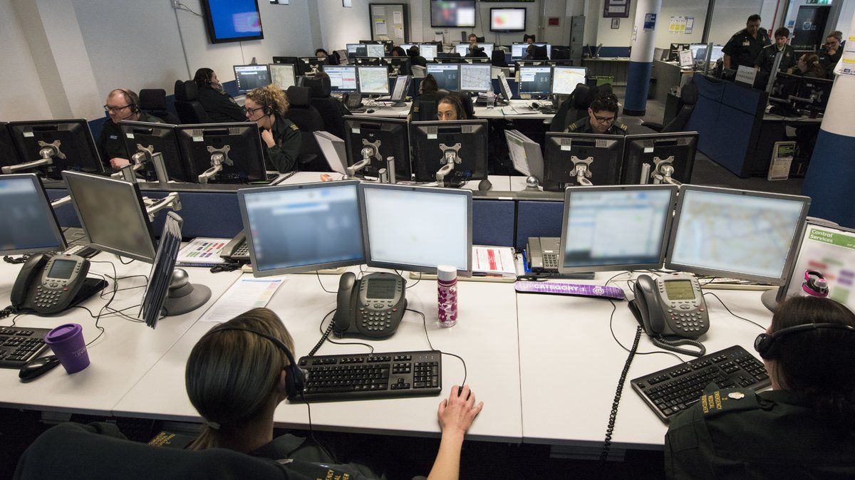 There are times when it's appropriate to call 999 back, after an initial emergency call.
 
-The ambulance is no longer required
-The patient’s condition has changed
 
Please don’t call back to see how long we'll be. We will get to you as quickly as possible but can’t give ETAs.