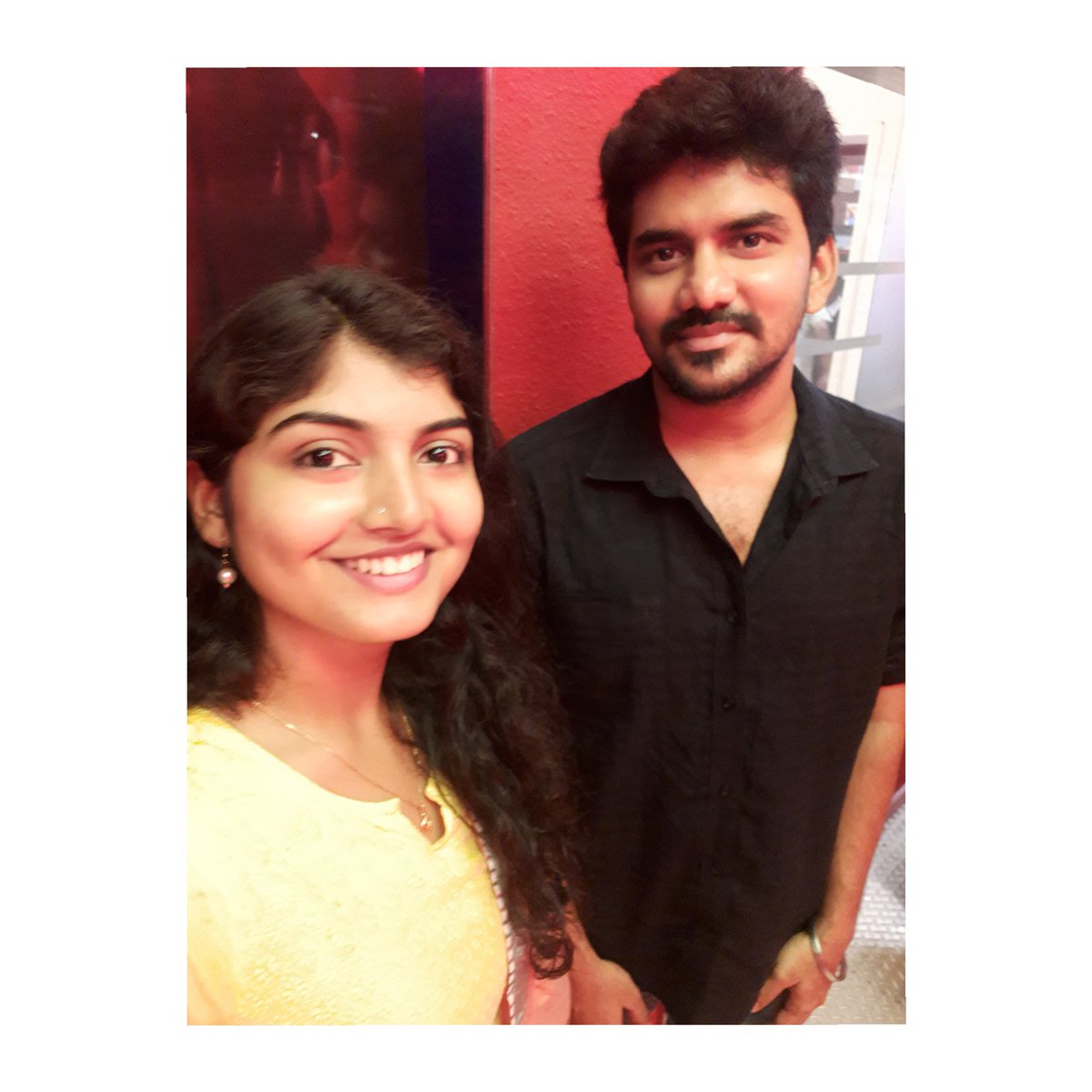ParasRiazAhmed1's tweet photo. After impressing the audience in #SaravananMeenatchi as #Vettaiyan you've yet again raised the bar with #NatpunaEnnanuTheriyuma
U were Truly Amazing! 😍👌
Looking forward to many more films! 😊👍
#NETfromTomorrow
#NETonMay17
@Actor_kaviin ❤ https://t.co/tU8VU8RMEk