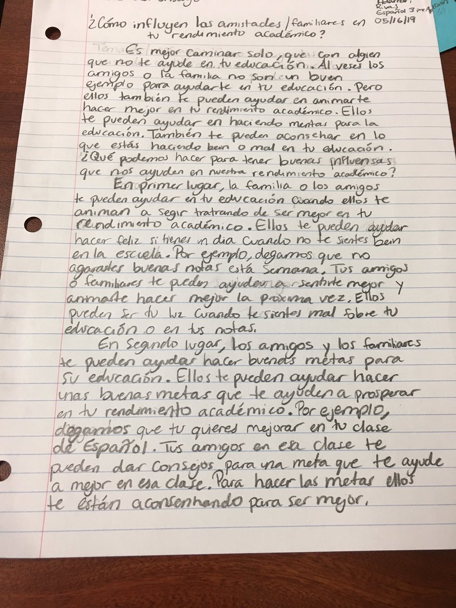 ceciliamewa's tweet image. Collaboration taking place during a persuasive essay in preparation for final exam #Spanish3PreAP #passingtheTest #BusseyNation #garlandUSA @Bussey_Owlets @AVIDjeanie @AVIDGISD @BusseyAVID