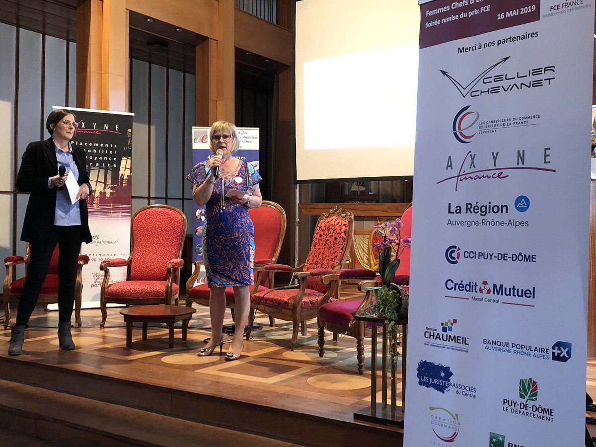LGiscardEstaing's tweet photo. Passage à l’opération #BravoLesArtisans organisée par la #ChambreDesMetiers63 à #Chamalieres avec le Pdt #JLHelbert et à la remise du Prix Femme Chefs d’Entreprise avec la Pdte #DominiqueLery du #FCE63 @FCEFrance https://t.co/TtnfSFyvLc