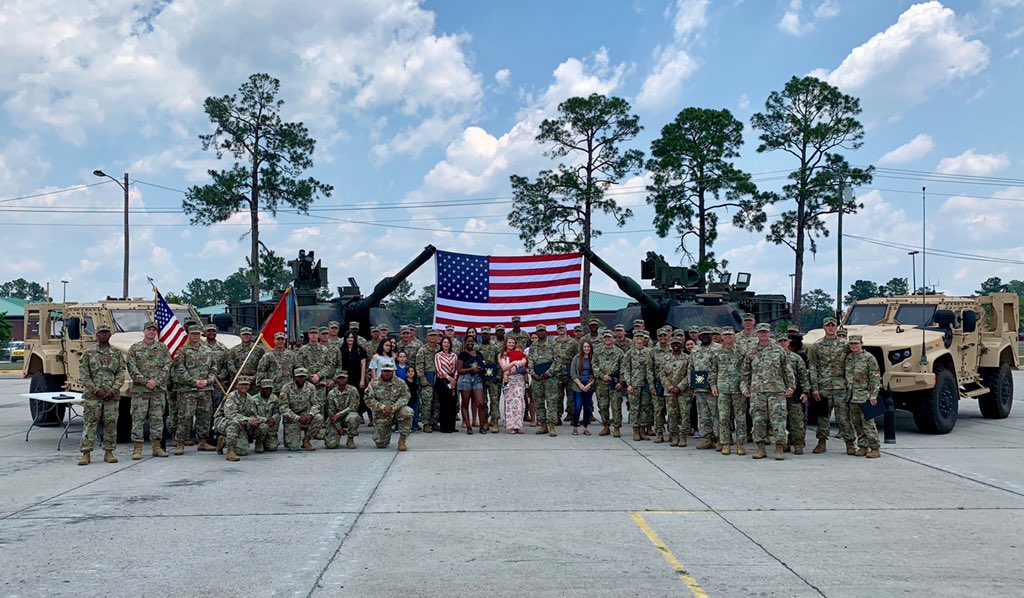 mikeadms6's tweet image. What a great day to be a Dog Face Soldier. Had the distinct honor and privilege to re-enlist 28 Raider Soldiers and recognize their Families today!!  🇺🇸#RaidersFirst #ROTM