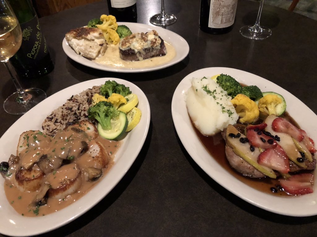 Mlivemibest On Twitter We Loved The Happy Hour Menu Impressive Wine Selection And Everything At The Earle In Ann Arbor Mibest Besticonic Annarbor Michigangonzo Amyonthetrail Https T Co Kauuvrc7ux Piano bar during the week, with jazz on the weekends. twitter