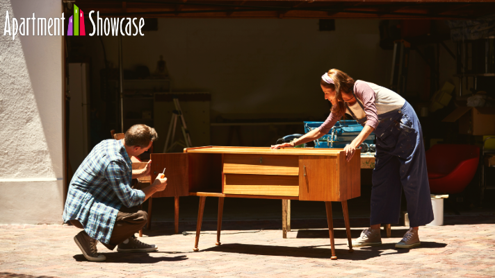 AptShowcase's tweet image. Before you decide to trash, pass, or #buy something #new—consider transforming your #diamond-in-the-rough into the #dresser of your #dreams with these #three #easy-to-follow steps.
#apartment #wooddresser #furnitureshopping #stain #wax #polish #danishoil
ow.ly/q04n50ufclp