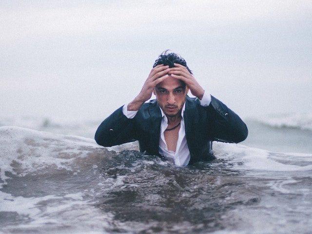 We're digging these "Tips On How To Maintain A Model-Like Hairstyle" from <a href="/thebeardmag/">TheBeardMag.com</a> here: thebeardmag.com/grooming/groom…