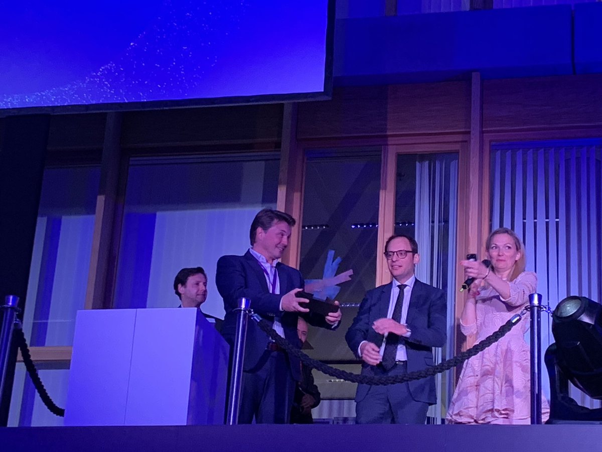 PwC_Luxembourg (@pwc_luxembourg) on Twitter photo And The #Goldeni2019 Winner is ...
#PwC’s <a href="/PatriceWitz/">Patrice Witz</a> gives the award to <a href="/PictetGroup/">Pictet Group</a>’s <a href="/veggen/">Vincent Eggen</a> - Vincent Eggen - sucessor of Márton Fülöp from <a href="/DoclerHoldingLU/">Docler Holding</a>. Bravo! 👍🏼 #pwcdigit And The #Goldeni2019 Winner is ...
#PwC’s <a href="/PatriceWitz/">Patrice Witz</a> gives the award to <a href="/PictetGroup/">Pictet Group</a>’s <a href="/veggen/">Vincent Eggen</a> - Vincent Eggen - sucessor of Márton Fülöp from <a href="/DoclerHoldingLU/">Docler Holding</a>. Bravo! 👍🏼 #pwcdigit