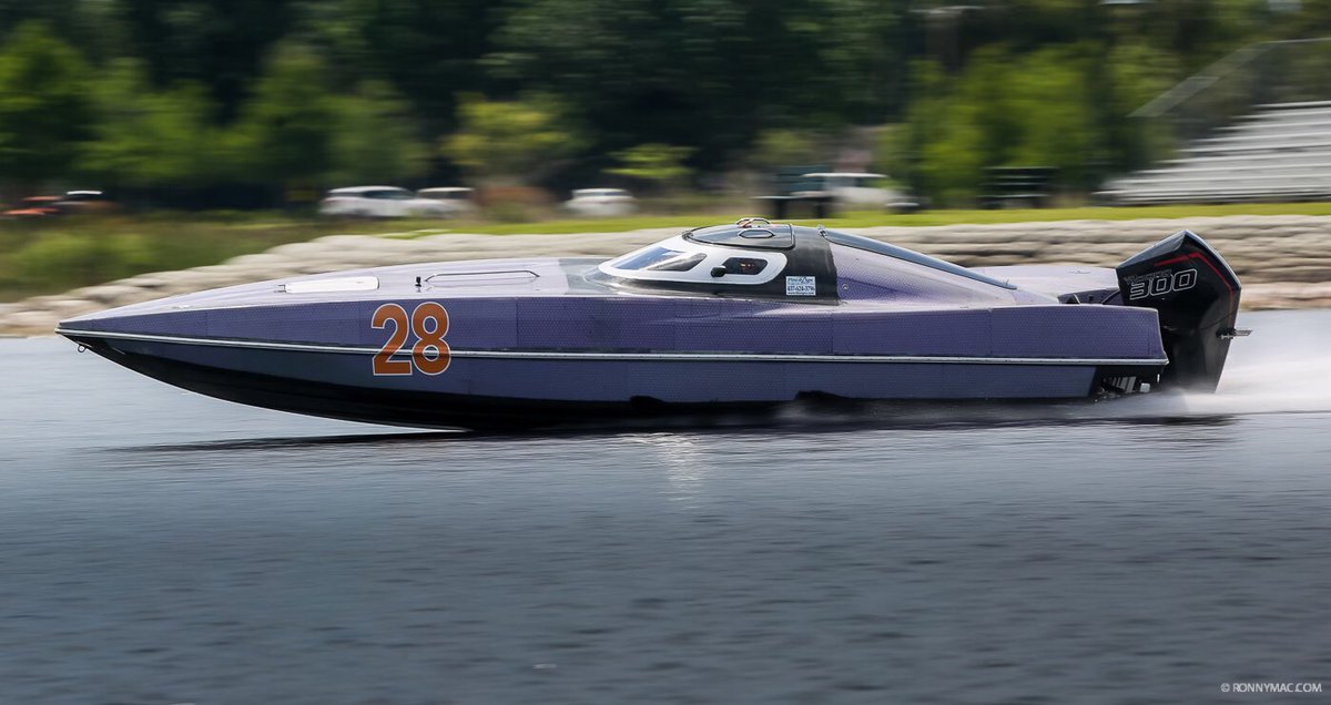 🙌🏻 What a boat! 
We can’t wait to see the new #P1Superstock Powerboat’s hit #ThunderOnCocoaBeach this weekend 🚤💨💨 #experiencekissimmee #MyKissimmee #P1Aquax #RaceLife #P1Life #Motorsport #Waves #experiencekissimmee #racing #Champion #jetski #jetskidaily #Superstock #Offshore