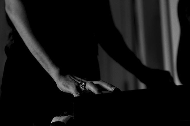 ogata_photo's tweet photo. Keyboard... #art #editorial #painting #actor #keyboadist #artist #visualart #contemporaryart #creativedirector #singer #creative #film #surrealism #blackandwhitephotography #musicproducer #fashionstylist #musicphotography #abstractart #fineart #portrait … https://t.co/0ZKMwNEKhL https://t.co/Uy3QclkRcF