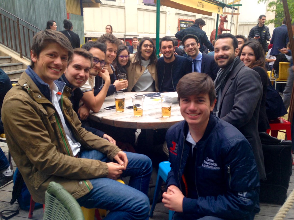 KSIecm's tweet image. La @VivaTech est l&apos;occasion de croiser des alumnis de @CentraleMars à Paris, avec ici 4 mandats présents !

@Aiecm 

#WeAreJE #10ansKSI