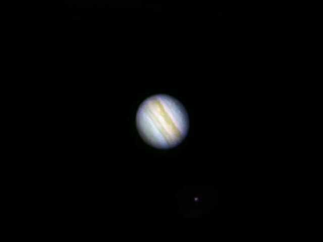 mehtanikkunj's tweet image. Just go out &amp;amp; Look Up in the Sky 🔭
Saturn, Jupiter &amp;amp; the star Antares 💓 💓
#CosmicMeditation

Photo Courtesy - Manvi Shah (TIFR)