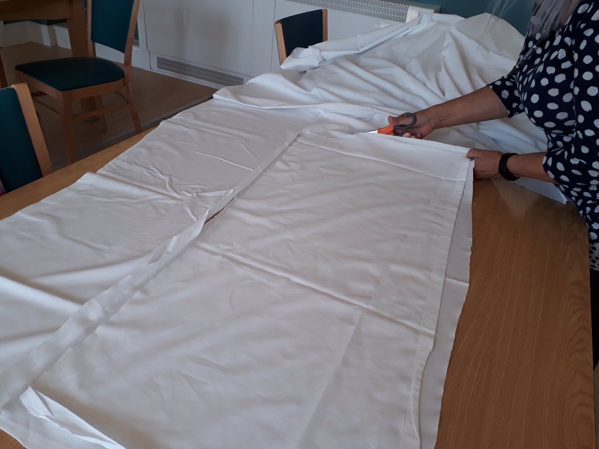 SwanBay_MH_OT's tweet photo. Patients on clynne ward making some wonderful cushions this week #OccupationalTherapy #sewing #therapy #lookingfab #letsgetsewing https://t.co/osqZX7QGwo
