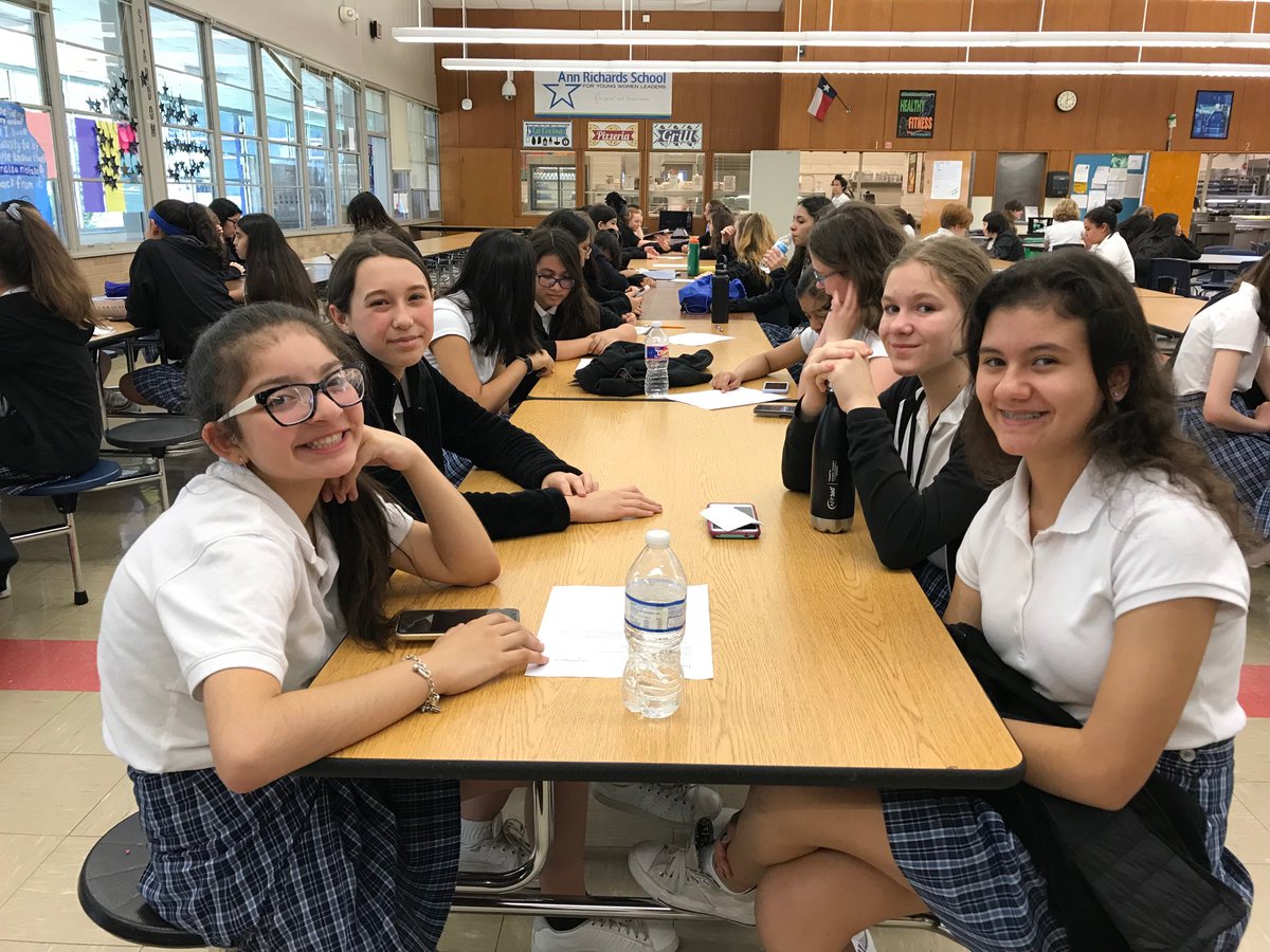 ArsRopes's tweet photo. Properly introducing everyone to Team AIMN! Our mission is to make a trust building activity that specializes recreating the beginning of the TX Revolution, while supplying kids with information about angles! @DaysClass #AIMN #StarsSmart #AISDproud #STEAM #girlswhobuild #MakersED https://t.co/uTAkG7PXwY