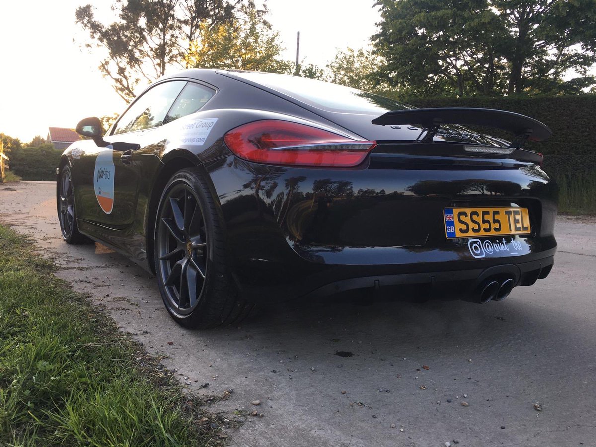 VINTTR0's tweet photo. #roadtrip ready #porsche https://t.co/tYqjIApPvN