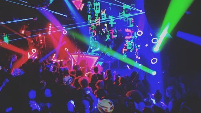 that1cryptoguyy's tweet image. Space Jesus B2B with #toadface #buku and #huxleyanne in Columbus OH... Countdown to Backwoods... bit.ly/2JLvtVo