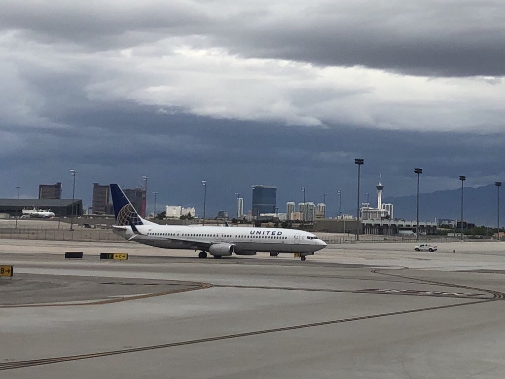 AirportOpsAdam's tweet photo. Ok, fun with ground delay time. @LASairport carrier roll call: @Delta @united @JetBlue @AirCanada #Aviation #Airports #Vegas #Airlines #RollCall #LAS https://t.co/hTFn5OeeSV