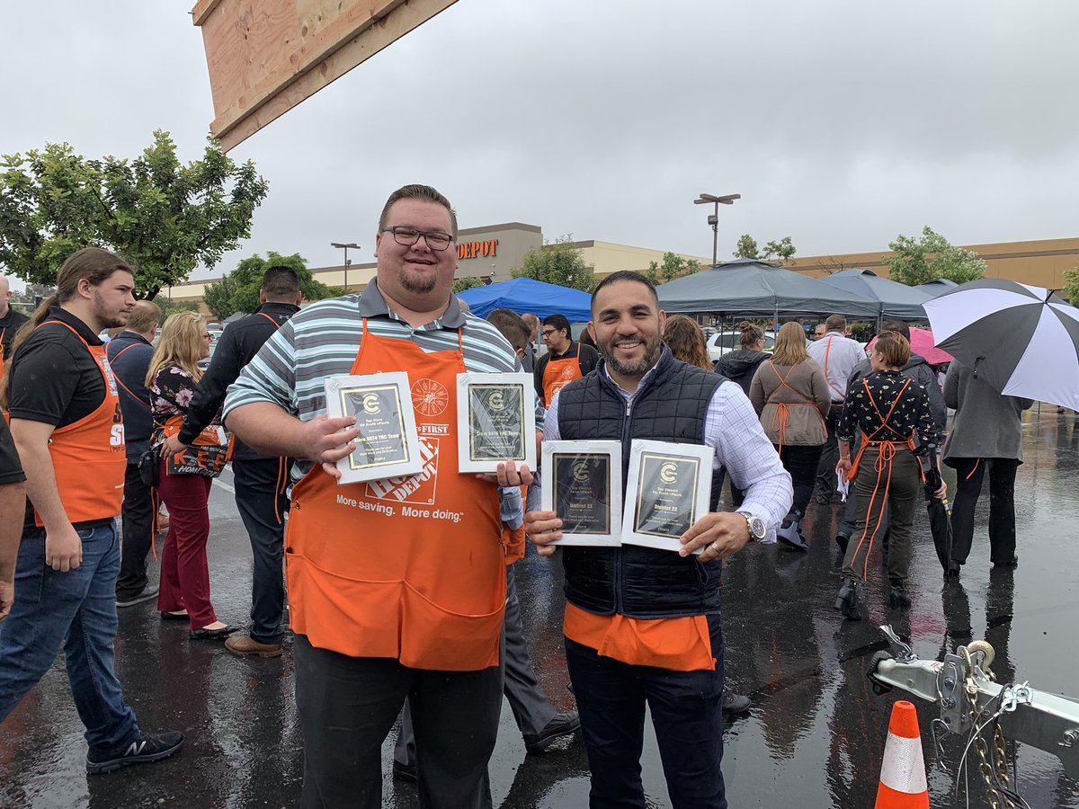 Crippen1026's tweet image. Kyle @KyleHd6874 and I came up today at the Tool Rental MVP walk today. Great job Kyle !