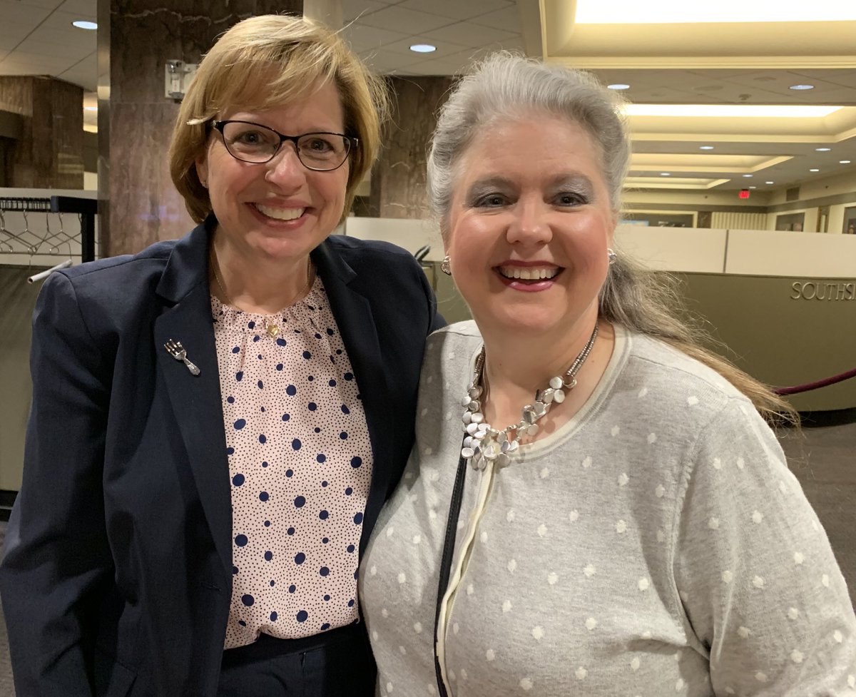 AWIRGROUP's tweet photo. @AWIRGROUP is here for @ACRheum Hill visit #act4arthritis today discussing #SafeStepAct , #DEXAs, Pediatric Rheumatologists needs. Drs Jonas @bljonas07 and Langford #ClevelandClinic are ready to advocate. https://t.co/lyb8ndBiJN
