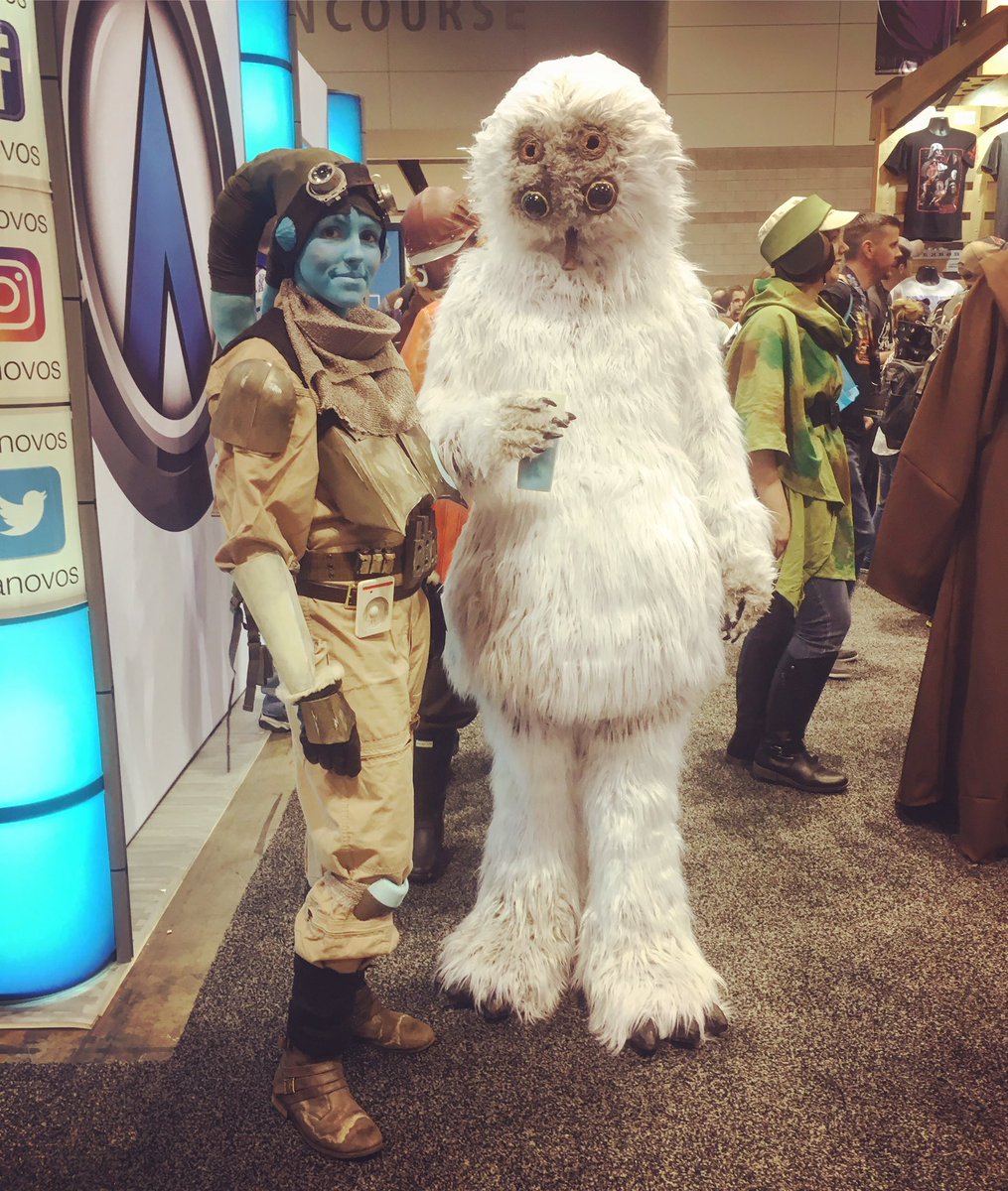 66vadergirl's tweet photo. A twi'lek and a Talz #starwars #starwarscelebration #cosplay #costumer #twilek #Talz https://t.co/jPzcek0jF8