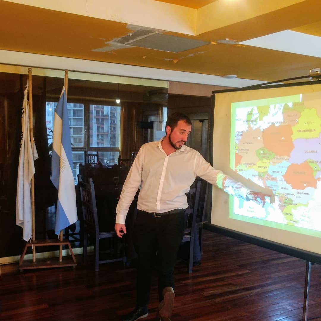 FacundoSeara's tweet photo. Hoy compartí un grato almuerzo con los amigos del Rotary Club Córdoba Catedral y les presenté mi ponencia titulada "90 días en el Este europeo y el caso del Rotary Club en Bulgaria". Agradezco la deferencia y calidez en el trato. #ClubesRotarios #Argentina #Bulgaria https://t.co/SATEkWWSue