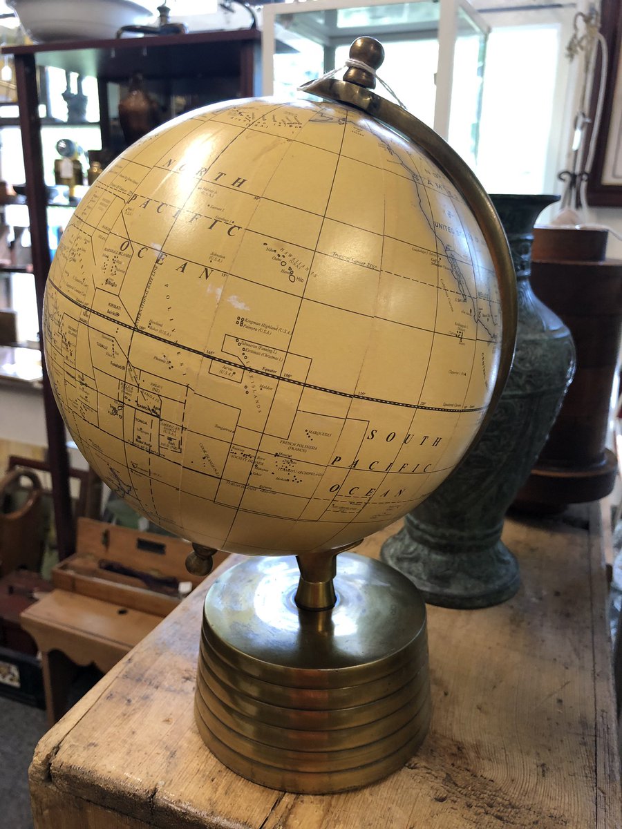 MatlockAntiques's tweet photo. Vintage Globe On Brass Stand £40 #matlockantiques #antiques #vintage #geography #world #matlock #derbyshire https://t.co/OAITeiNJ4J