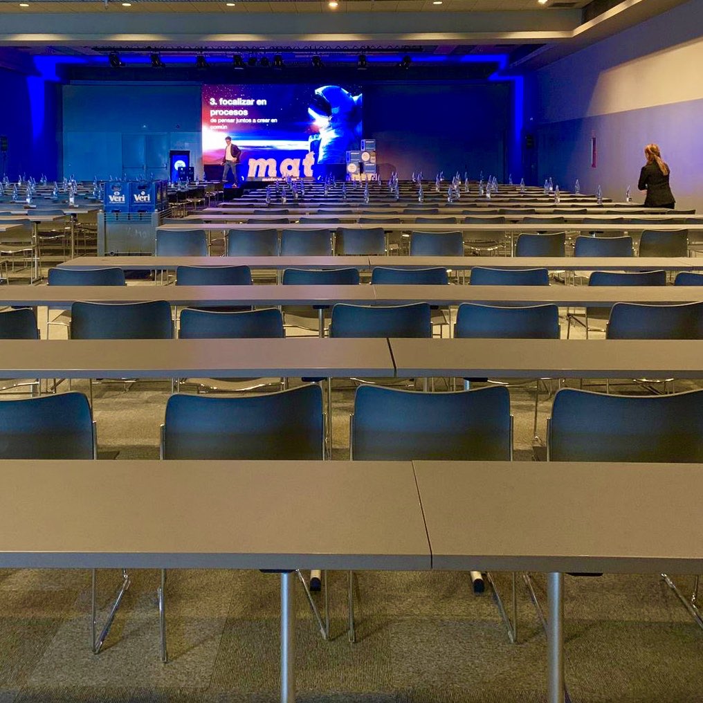 marcvidal's tweet photo. Ensayos #reWorking para mañana en el #matcongress de @Logitek_es y @WonderwareES en el excepcional espacio de @Portaventura_ES https://t.co/EgRLBdGVqU
