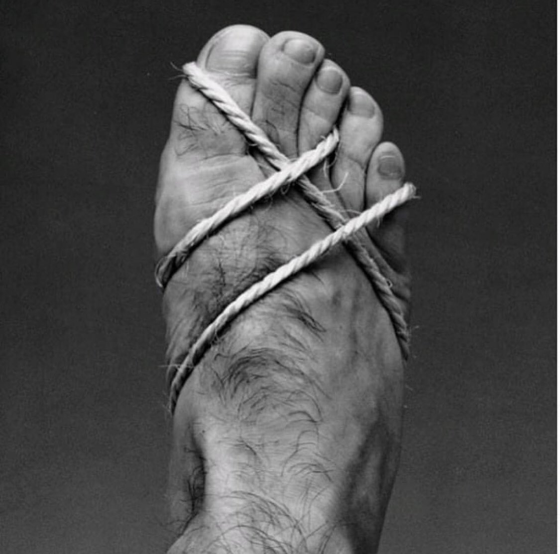 This is how your feet look in most footwear available today. To function optimally,  the human foot is designed to splay wide at the forefoot to distribute the load of our body and be widest at the tip of the toes. The vast majority of footwear gets narrower and tapers to a point