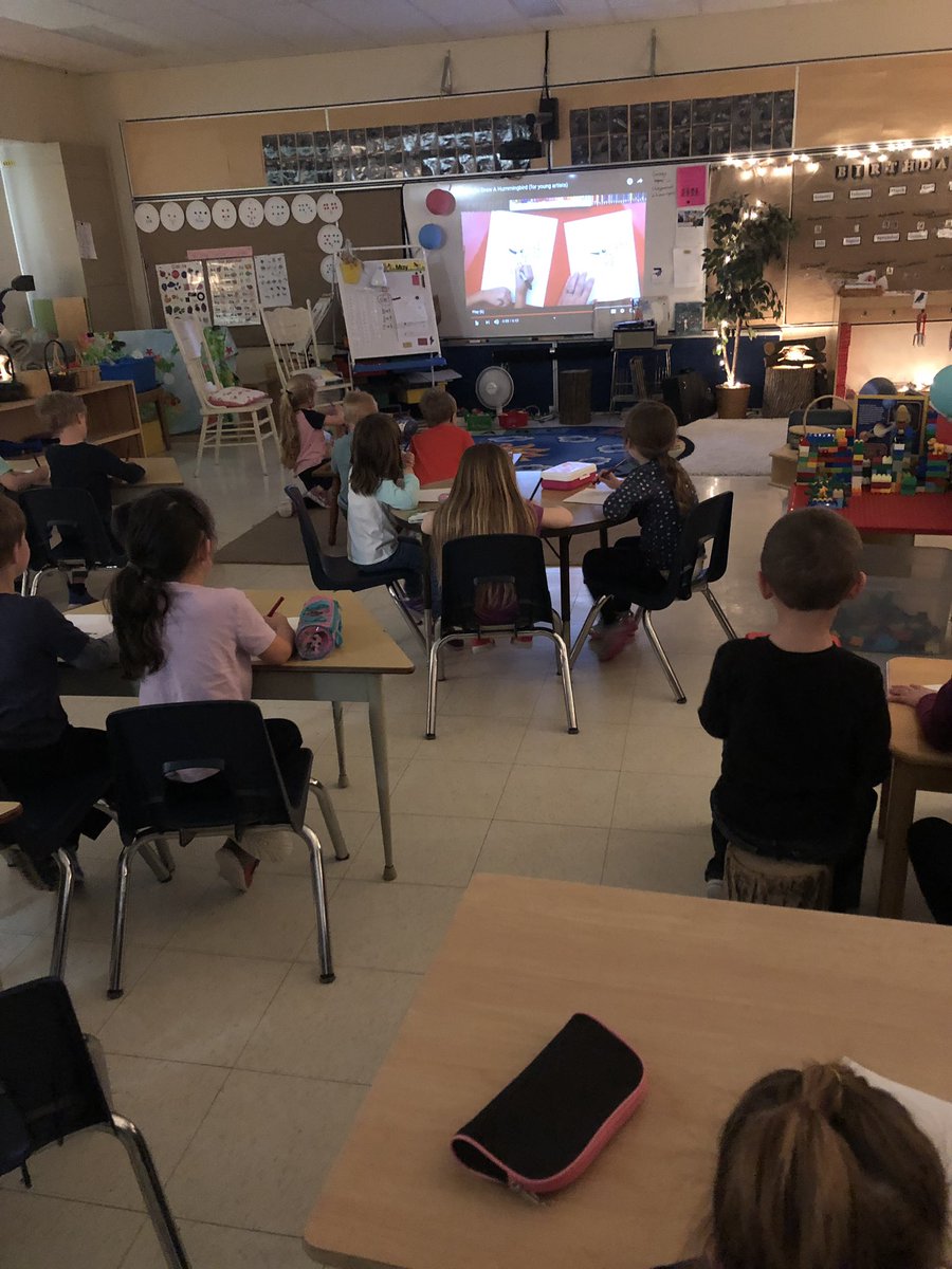 kinderknights1's tweet photo. Guided art lesson...how to draw a hummingbird. https://t.co/eDSoMoMPre
