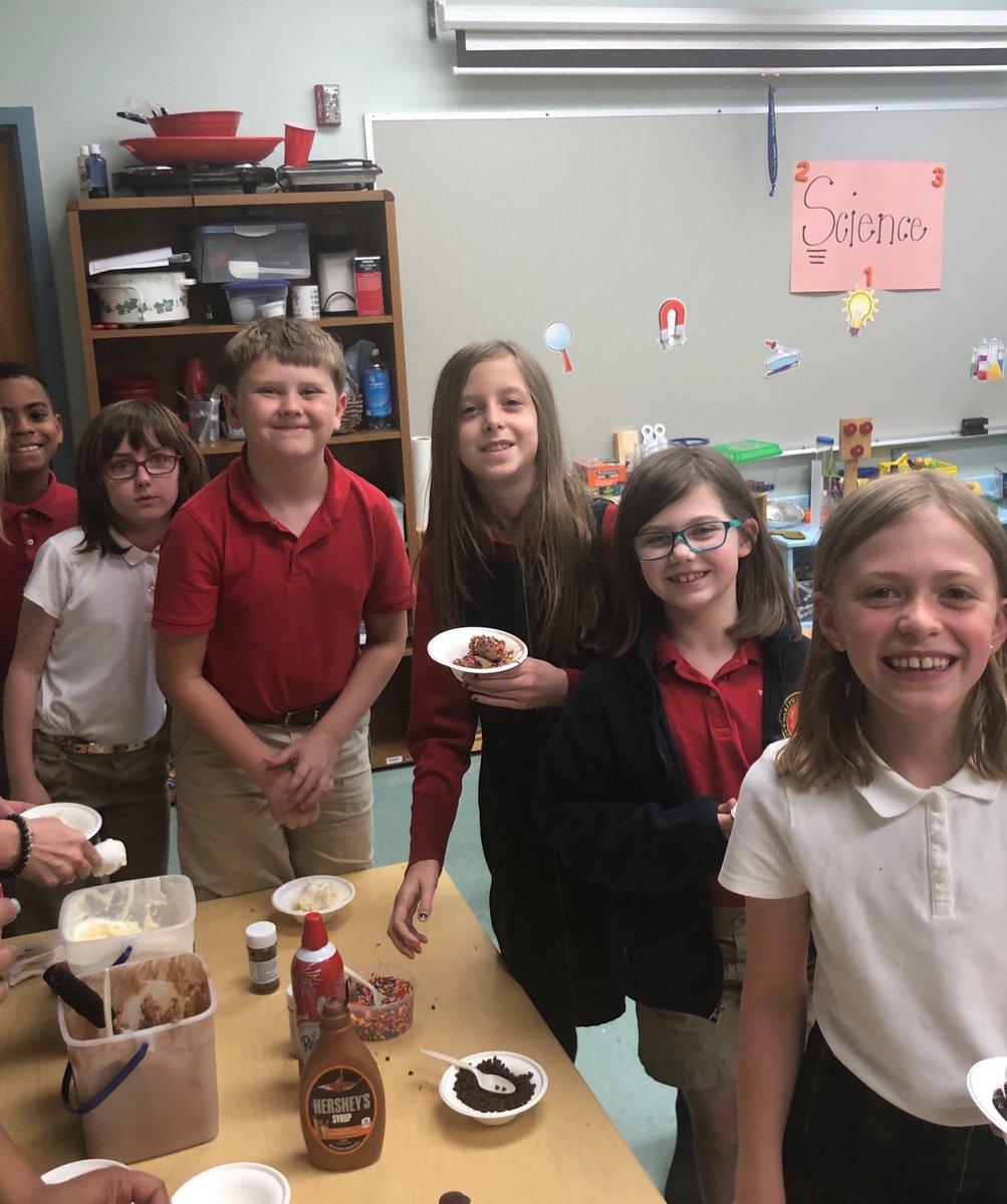 wakefieldschool's tweet photo. The first and third grade students enjoyed an ice cream party today thanks to their generous and dedicated parents who have ALL made a donation to the Annual Fund! Text Wakefield to 56512 or click on the link to donate: https://t.co/vqquP9QCLc https://t.co/g20Iq3mFhG