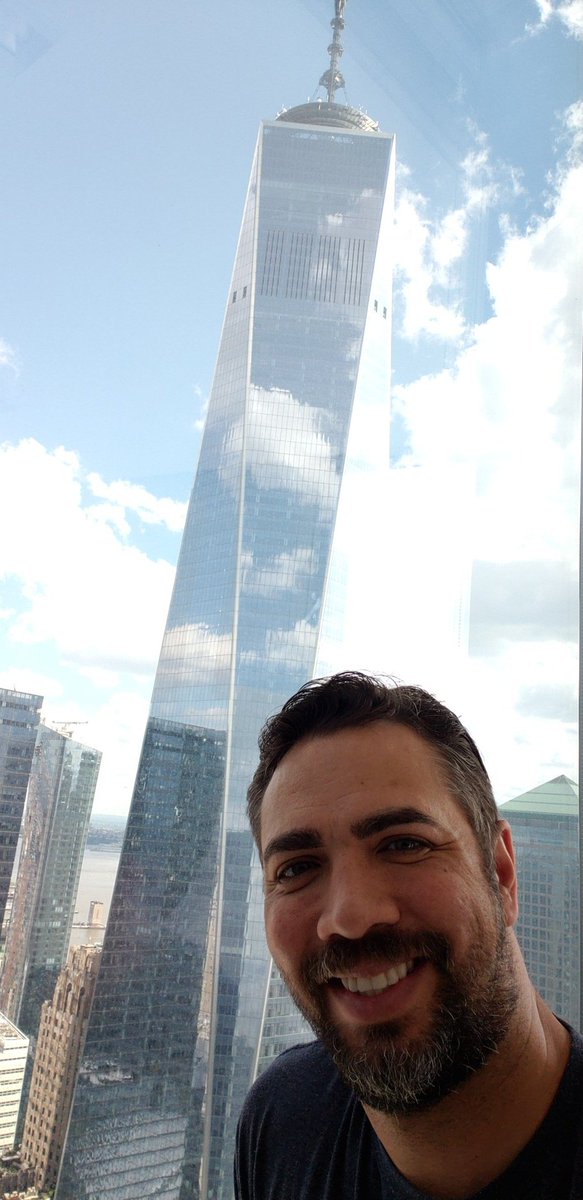 FiggieNY's tweet image. Getting ready for #TheThread @ 5pm and then #BNNY @ 6pm.  This sunshine is not supposed to be enjoyed indoors.