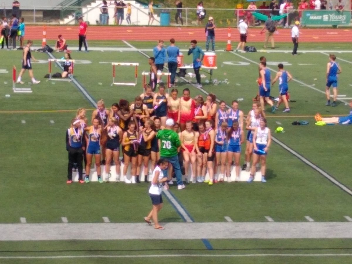 LeboXCTF's tweet photo. Congrats @MtLebanonSports girls 4x100m relay (P Smith, Begor, Chavez, Mangan) on winning the WPIAL Championship! https://t.co/qQuv0etZbo