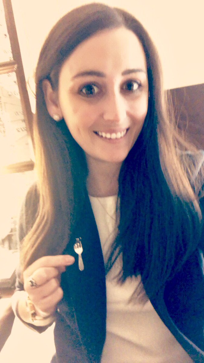 KMBrittanMD's tweet image. Received my bent fork pin- the most stylish accessory for a rheumatologist! Privileged to advocate for patients and spread awareness of the severe impact of rheumatic diseases on capital hill today #simpletasks