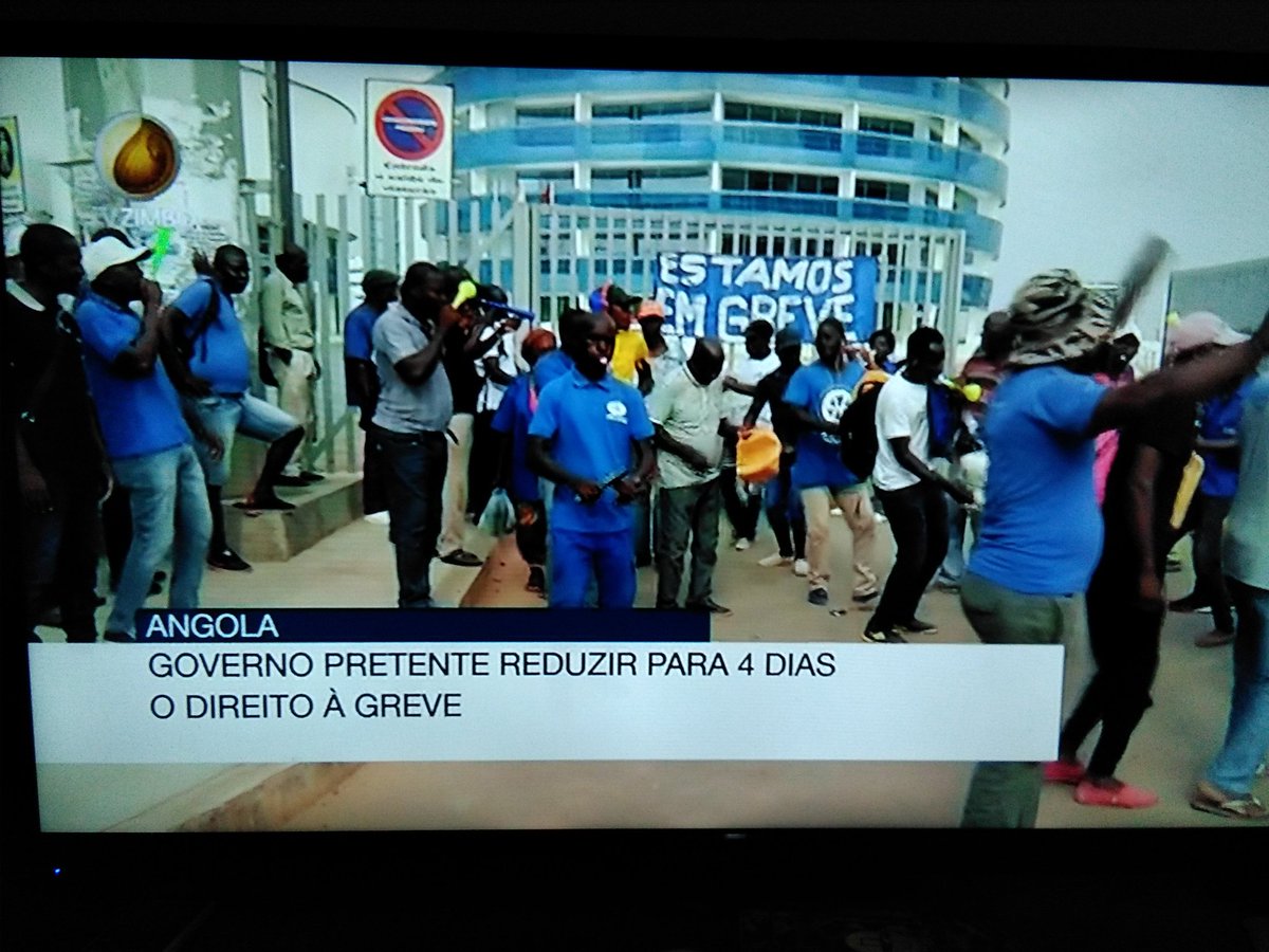 MonadyaKidi's tweet photo. Governo Angolano pretende reduzir Direito a Greve de 22 para 4 Dias.

Essa intenção irá acomodar os Gestores públicos e privados no dever de sentarem-se na mesa das negociações.

1- E em quanto tempo deve a Entidade Empregadora responder os Pontos do caderno reivindicativo? https://t.co/kthb0adBao