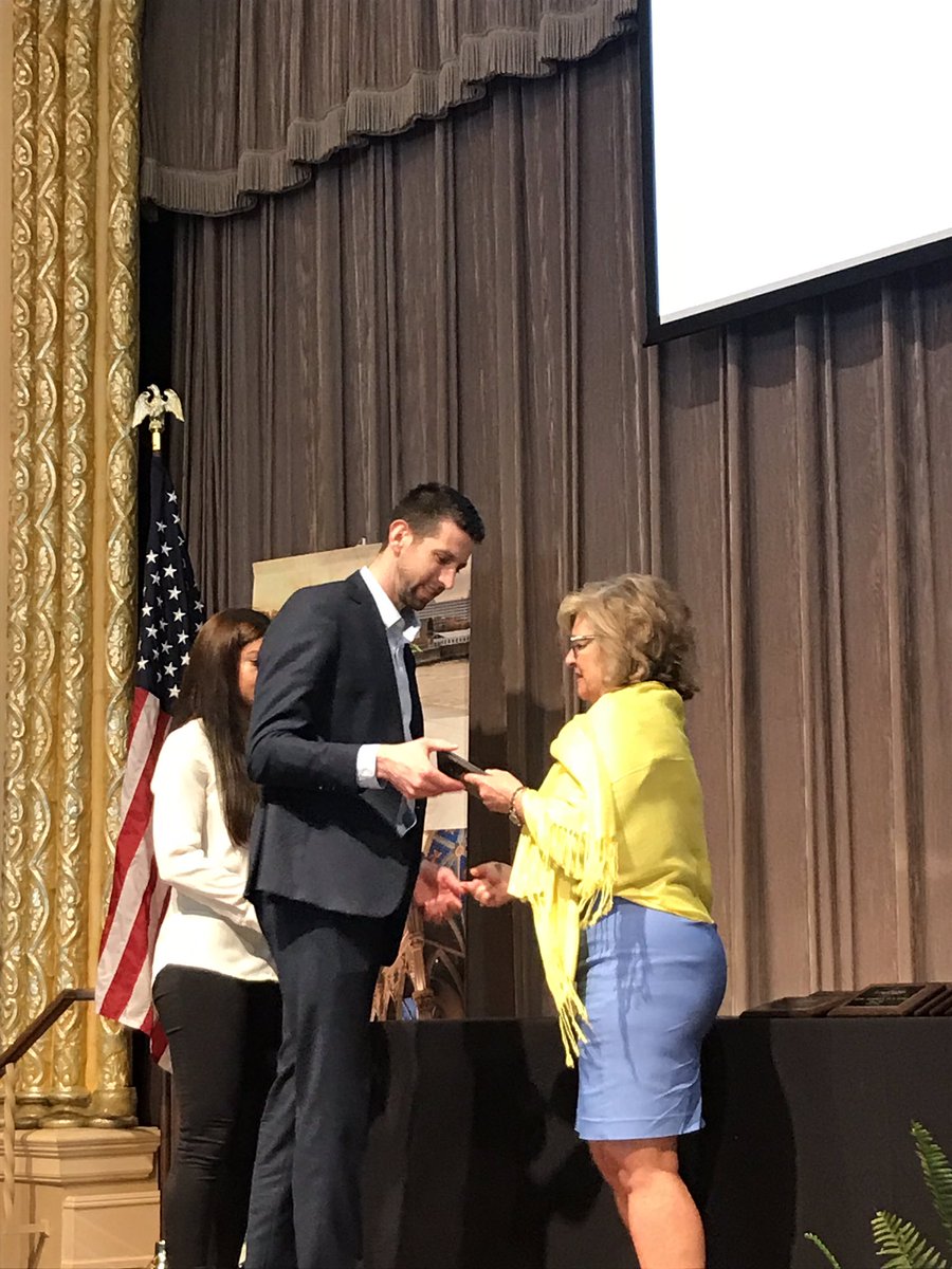 TheGibsonEdge's tweet photo. Congratulations @RayKorson for being part of @michianaleaders Class 45! https://t.co/UohcRxI9E6