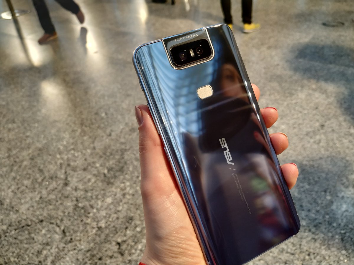 techthelead's tweet photo. Play time with the #ZenFone6 first impressions coming soon, check out #ttllive for more updates! @ASUS @ASUSUSA #ASUS #ZenFone #DefyOrdinary https://t.co/t4ihiFWtzy