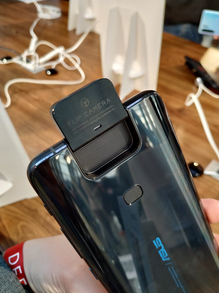 techthelead's tweet photo. Play time with the #ZenFone6 first impressions coming soon, check out #ttllive for more updates! @ASUS @ASUSUSA #ASUS #ZenFone #DefyOrdinary https://t.co/t4ihiFWtzy