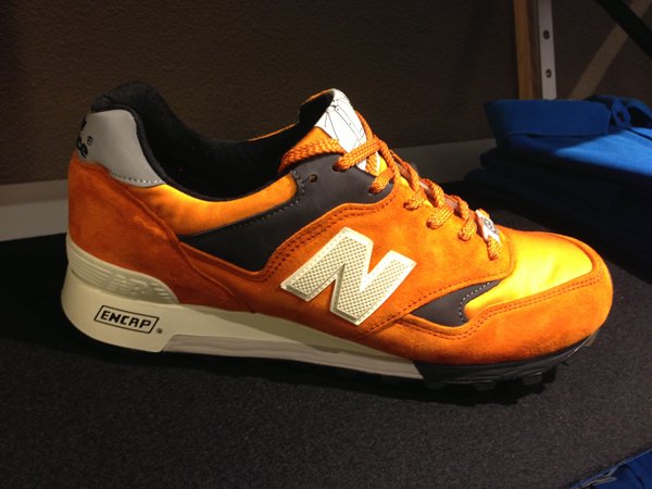 new balance stone island orange