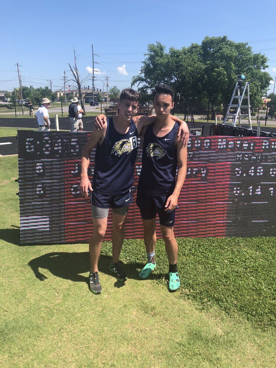 Wolverine_Track's tweet photo. Daniel Lestina sits in 1st and Miguel Silveria in 3rd with flight 4 of 10 completed.
Great effort shown from these 2 guys for two days. 10 events, 2 days, very grueling.
#WestTrack https://t.co/ZdDYy0OAKH