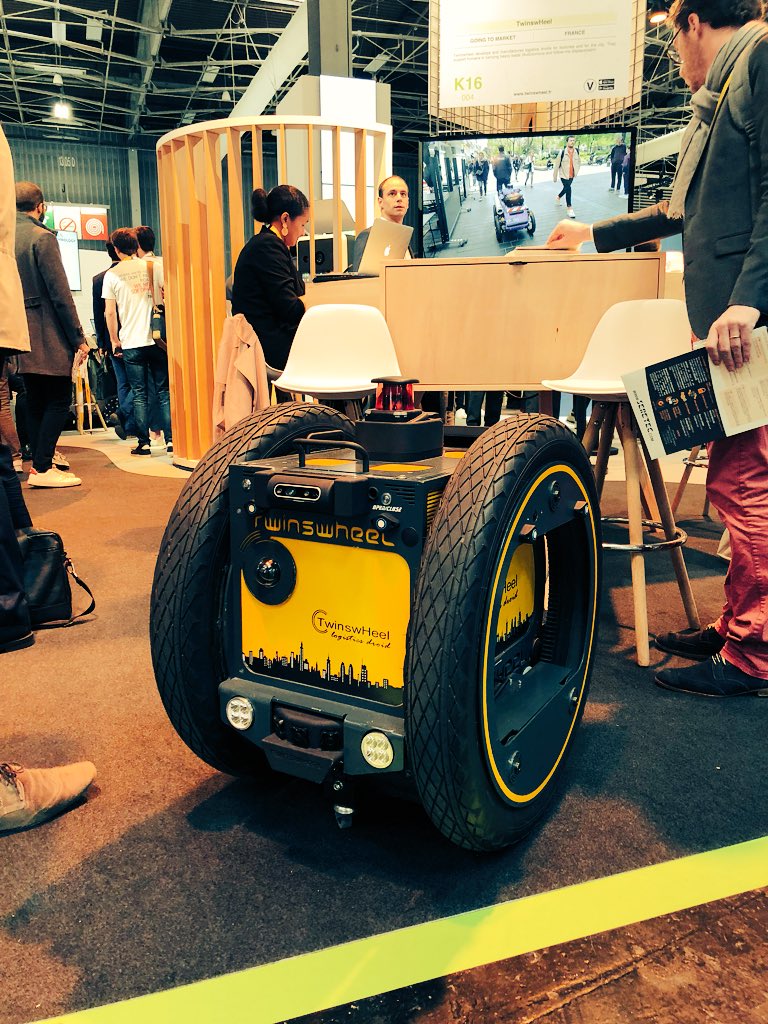 Notre droïde préféré de VIVATECH : celui de notre partenaire TwinswHeel ! 
Fiers d’eux !

May the Voice be with you ! 😊👏

#Vivatech19 #Robotique #Robotics #IA #Voice