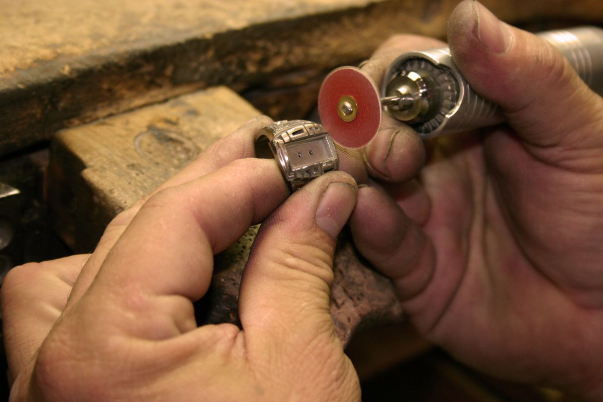 dunhamjewelry's tweet photo. We proudly manufacture all of our #rings in our facility in #ElPaso, TX, USA!
#ring #jewelry #jeweler #onthebench #jewelersbench #workinprogress #jewelryproduction #jewelrymanufacturer #jewelrymaker #jewelrymaking #dunhamjewelry #dunhammanufacturing https://t.co/Dgn7coew7T