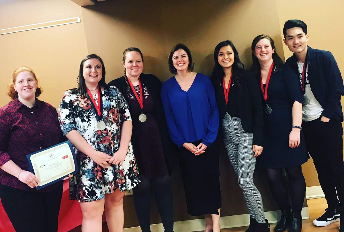 SabraRuvera's tweet photo. Delta Delta Epsilon Nu Chapter Honor Society Medallion 🏅Ceremony #busombmfsclassof2019 #BotchJonesResearchGroup https://t.co/a4y36KVrXW