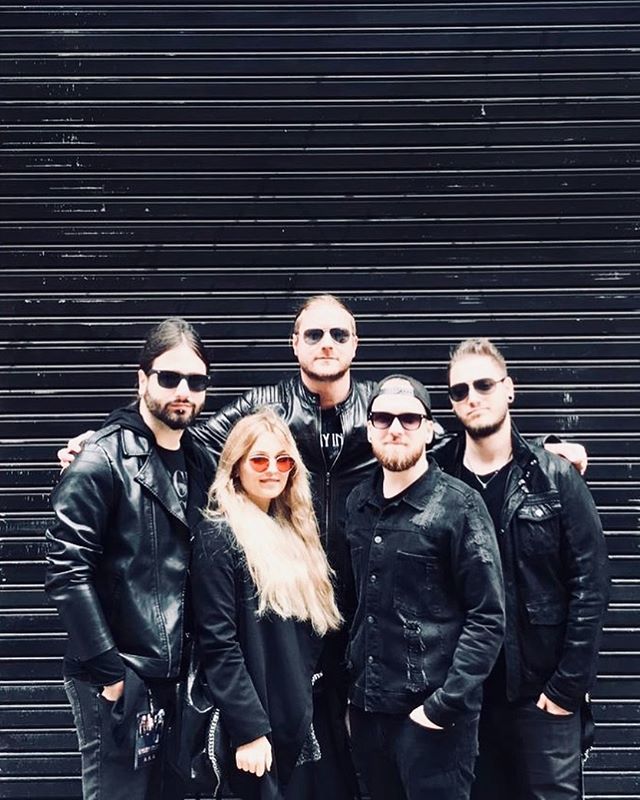 FeliFromHell's tweet photo. @weareenemyinside 😎🤘🏻
#enemyinside #weareenemyinside #femalefrontedmetal #femalefrontedmetalband #femalefronted #femalefrontedrock #gothic #gothicband #darkrock #drummer #musician #drums #zultancymbals #felikeith #drumlife #stagetime #onstage #metald… https://t.co/cRtZsb0soJ https://t.co/oK8FE6SlMO