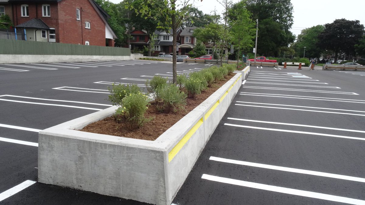 MelrosePaving's tweet photo. Whether you’re building the parking lot of a local business or the driveway for a government building, asphalt is often cited as the best material for paving by municipal parking lot paving https://t.co/YjkEIGoVkN our article to learn more. >> https://t.co/3SQU7r8olp https://t.co/oMJyYS2ygD
