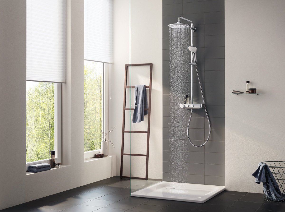 A genuinely euphoric shower system. Precisely control water volume and flow from one trim for the ultimate shower experience: bit.ly/2Q7sEie