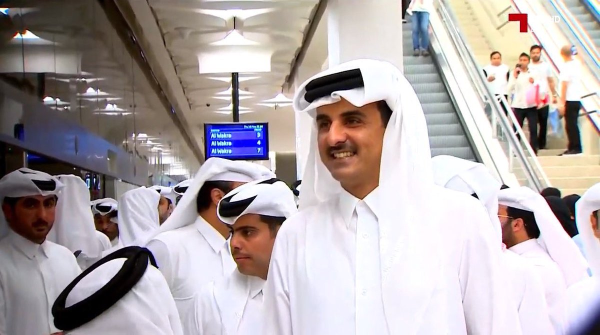 fe6ais's tweet photo. انا احمد الله ولله حمده وشكره
هو معطي الخلق ومحقق امانيها
،
من اول كان حلم من بطن فكره
واليوم صرنا نتمشى في مبانيها
،
ياسيدي نورت بقدومك الوكره
ولها الشرف يوم تاتي بين اهاليها
،
اضحك وخل الحسود يشوف مايكره
وتمم وعد شعب ماخابت هقاويها
،
عبدالله بن فطيس
،
 #الوعد_الوكرة https://t.co/fztx5m7mdN