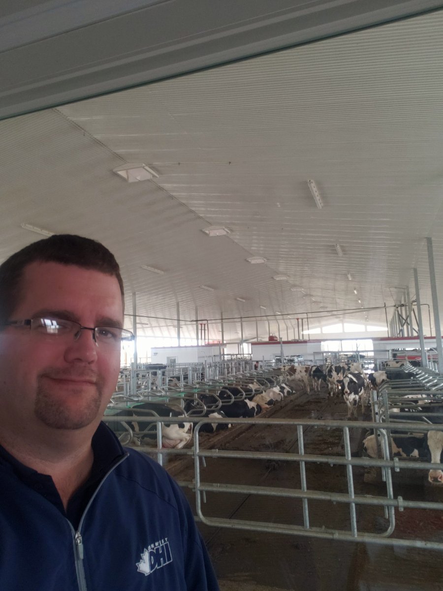 Great day for the first milk test at Cnossen's new 4-robot facility near Elora, ON today! Thanks to <a href="/JeffJandaparker/">Jeff Parker</a> on site helping things along #measuretomanage