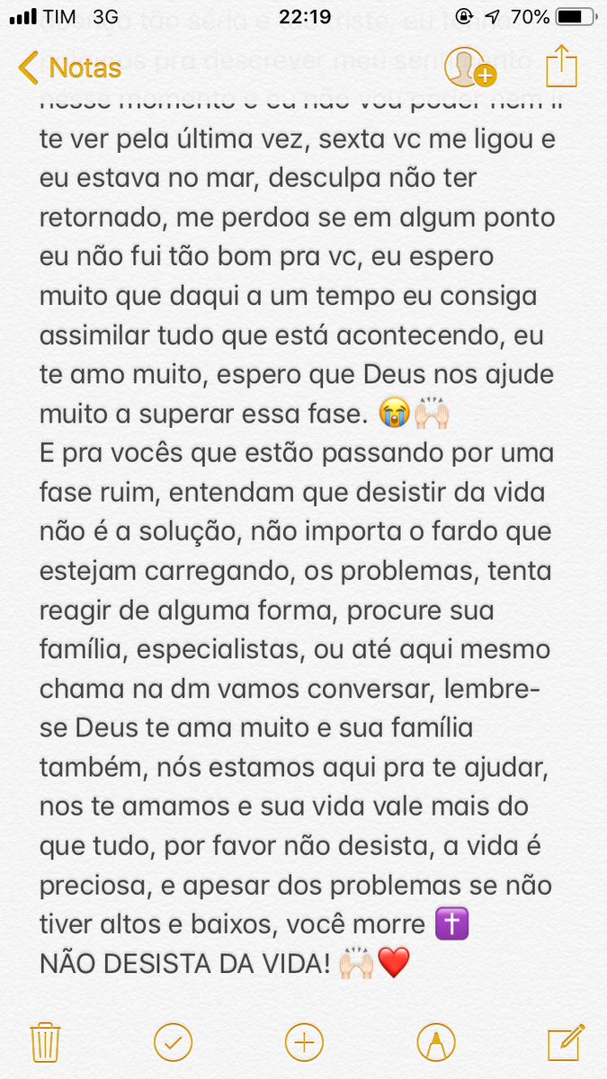 alan_matheus2's tweet image. Então rapaziada, passando aqui pra falar dessa senhora incrível aí ao meu lado na foto, infelizmente ela se suicidou dia 13 de maio (um dia após o dia das mães), essa é minha avó, ela passava por sérios problemas depressivos e nós da família dela não percebemos +